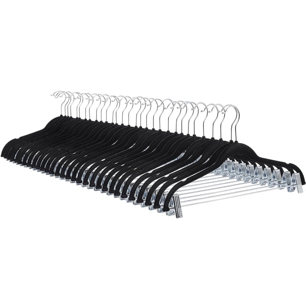 10 felt hangers with clips